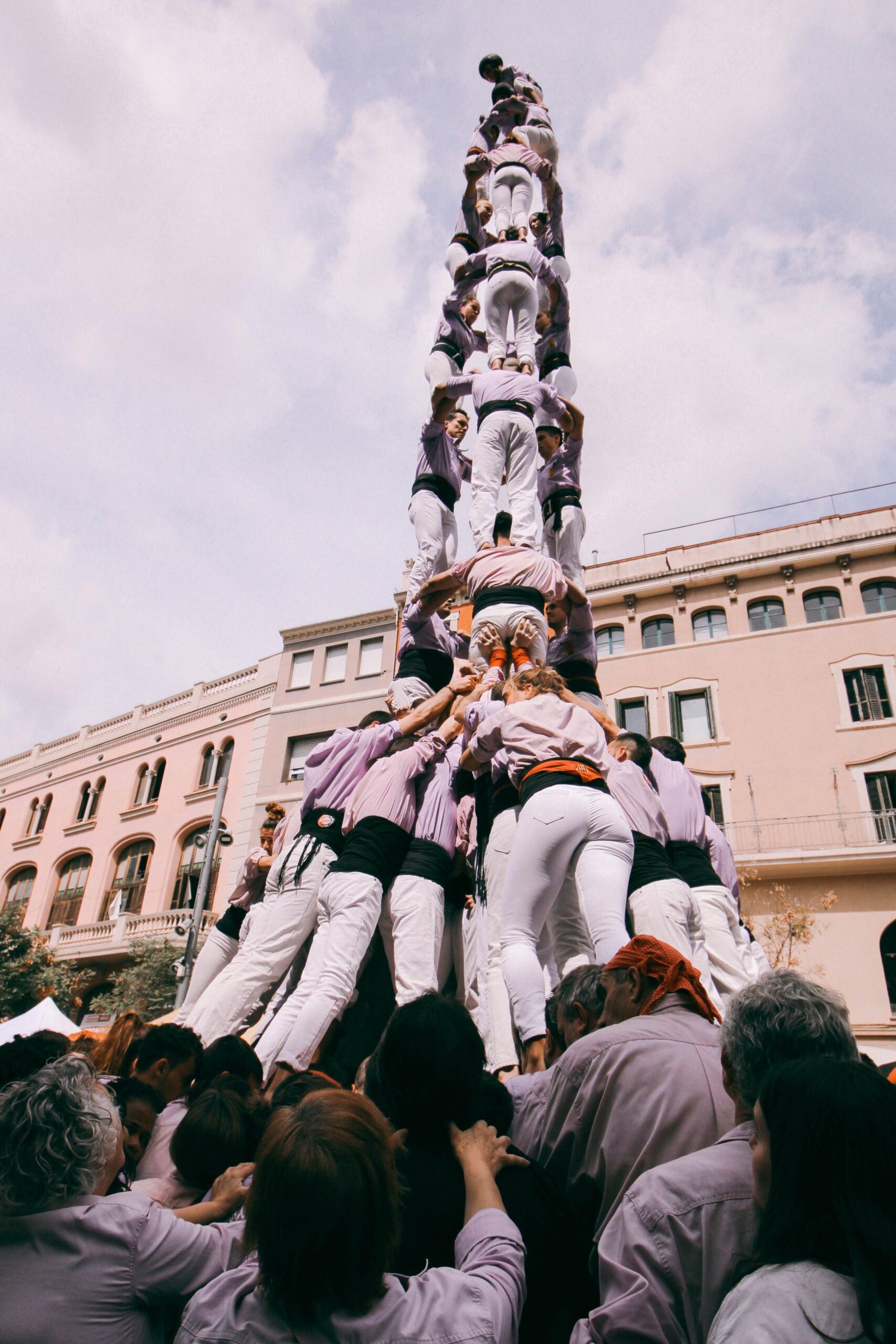 100 grans castells abans de juny