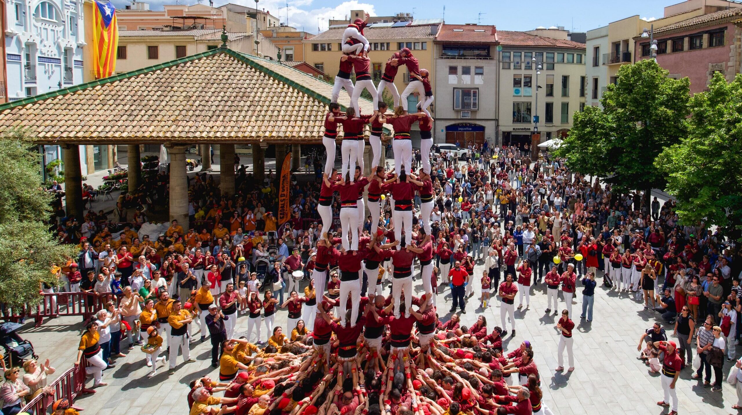25 colles ja han superat o igualat el seu millor castell del 2025