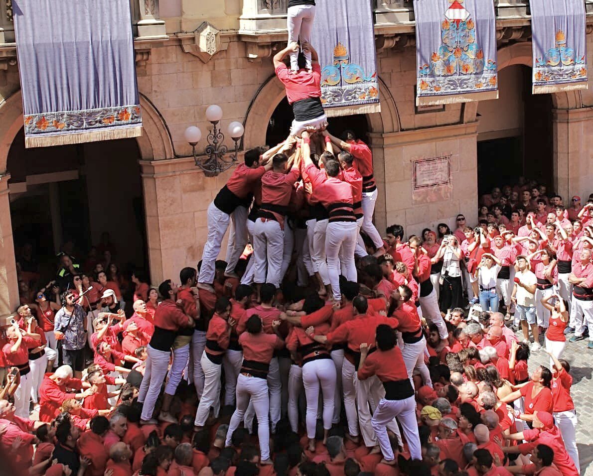 Grans Castells i grans triades per Sant Joan a Valls