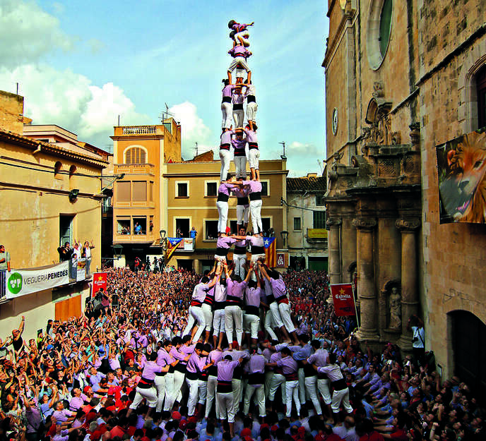 Grans Castells i grans triades per Santa Teresa al Vendrell